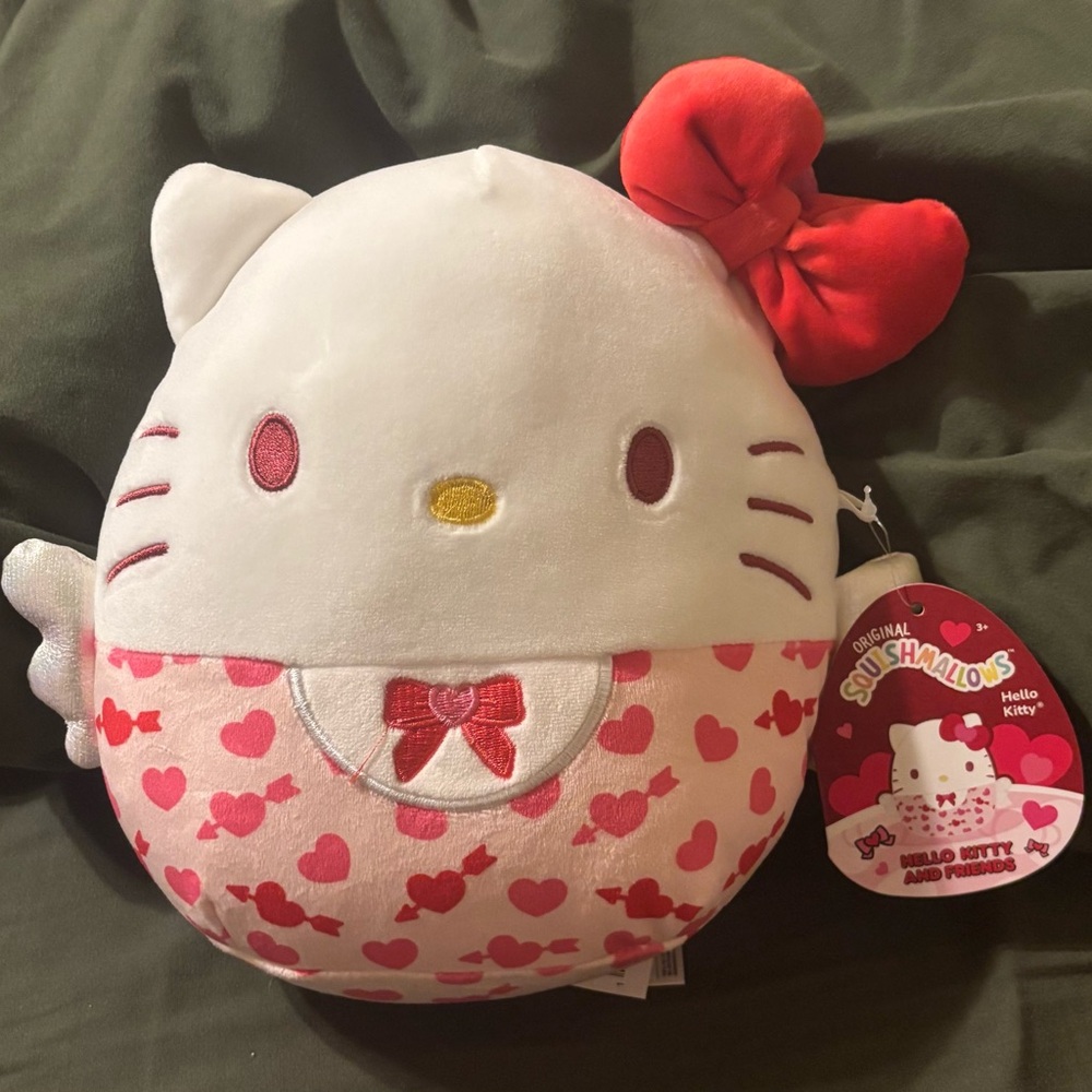 NWT Hello Kitty Squishmallow